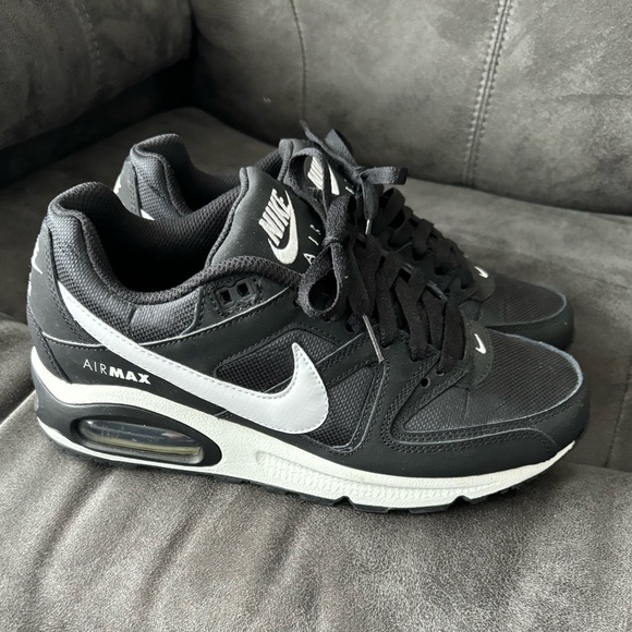Nike Shoes - Women’s Nike AirMax - LIKE NEW